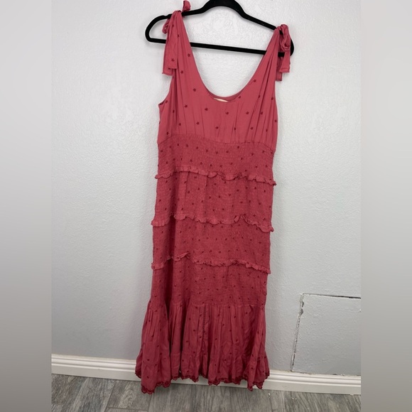 ANTHROPOLOGIE Forever That Girl Embroidered Midi Dress Floral Smocked Tired L - Picture 6 of 14